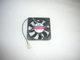 AVC DA07015R12U P064 DC12V 0.7A 7015 7CM 70MM 70X70X15MM 4pin Cooling Fan